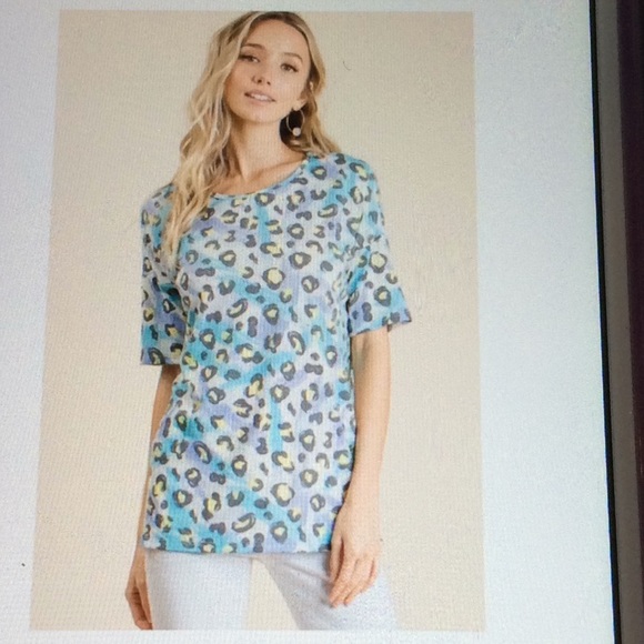 🫐  Colorful animal print short sleeve top - Picture 4 of 14